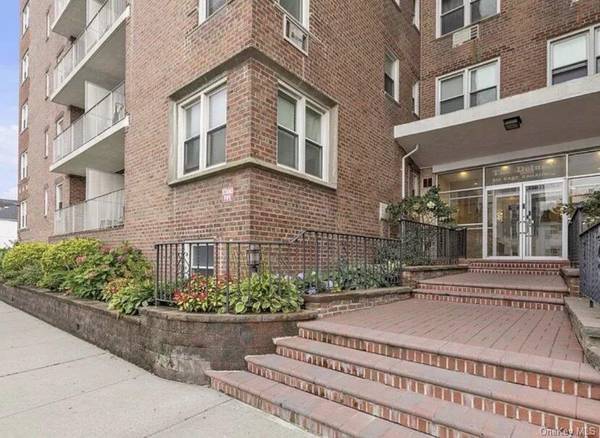 210 E Broadway #6J, Long Beach, NY 11561