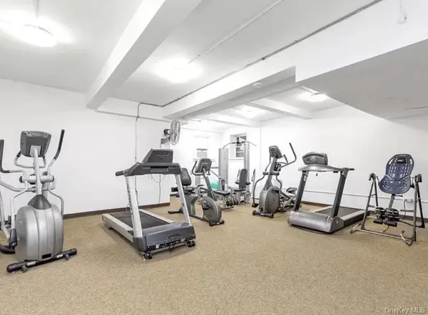 210 E Broadway #6J, Long Beach, NY 11561
