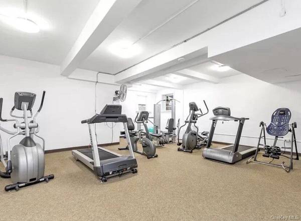 210 E Broadway #6J, Long Beach, NY 11561