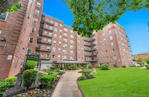 84-50 169th ST #410, Jamaica Hills, NY 11432