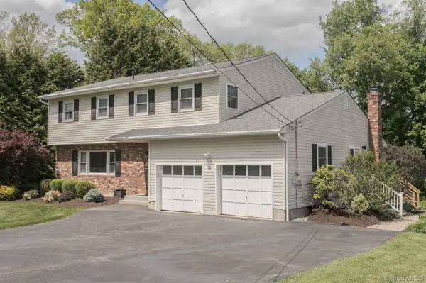 12 Midland AVE, Central Valley, NY 10917