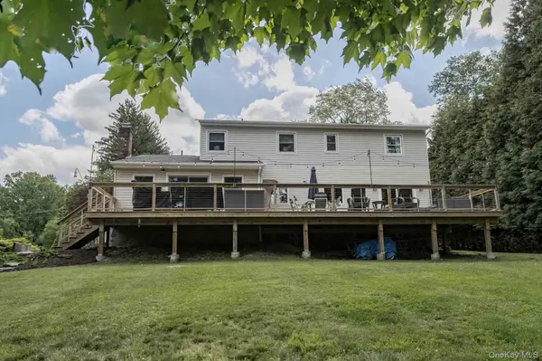12 Midland AVE, Central Valley, NY 10917