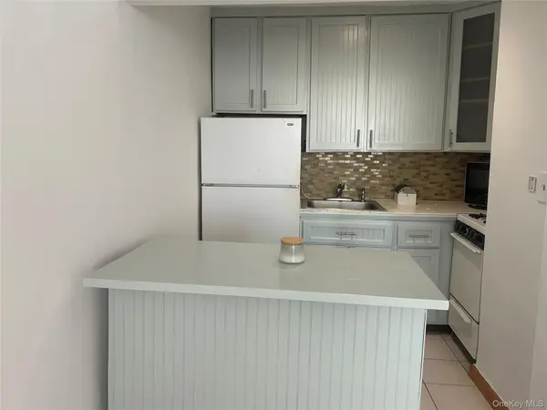 855 E Broadway #5B, Long Beach, NY 11561