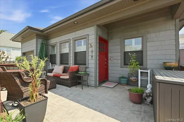 18 Clark ST, Long Beach, NY 11561