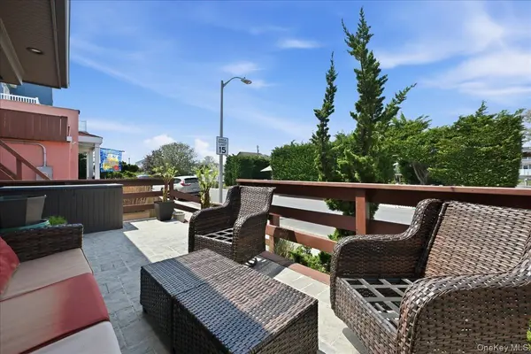 18 Clark ST, Long Beach, NY 11561