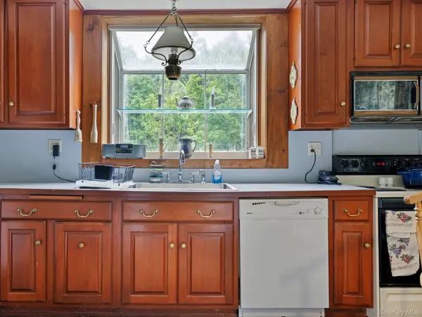 80 S Ohioville RD, New Paltz, NY 12561