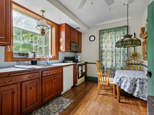 80 S Ohioville RD, New Paltz, NY 12561