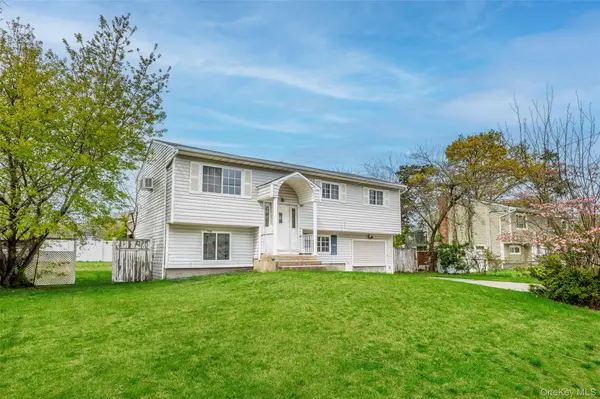 19 Liberty AVE, Selden, NY 11784