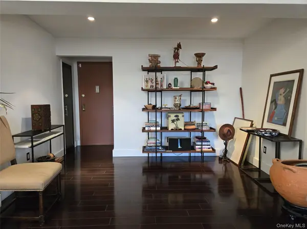 210 E Broadway #1H, Long Beach, NY 11561