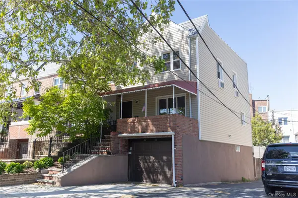 6282 Dry Harbor RD, Middle Village, NY 11379