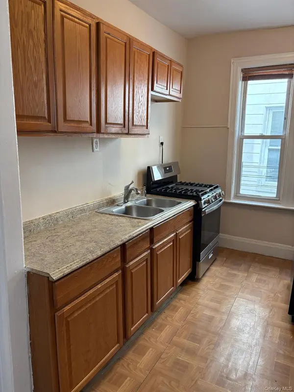 646 Commonwealth AVE, Bronx, NY 10473