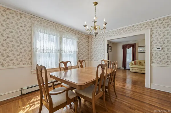 207 N Forest AVE, Rockville Centre, NY 11570
