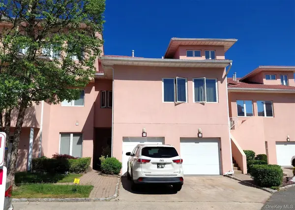 57 Harbour CT, Staten Island, NY 10308