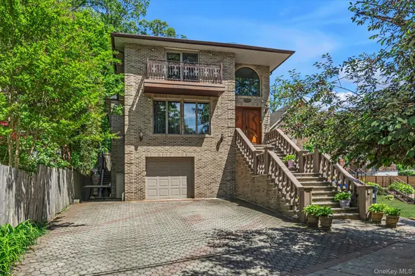 18042 Aberdeen RD, Jamaica, NY 11432