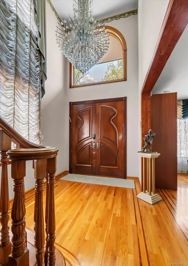 18042 Aberdeen RD, Jamaica, NY 11432