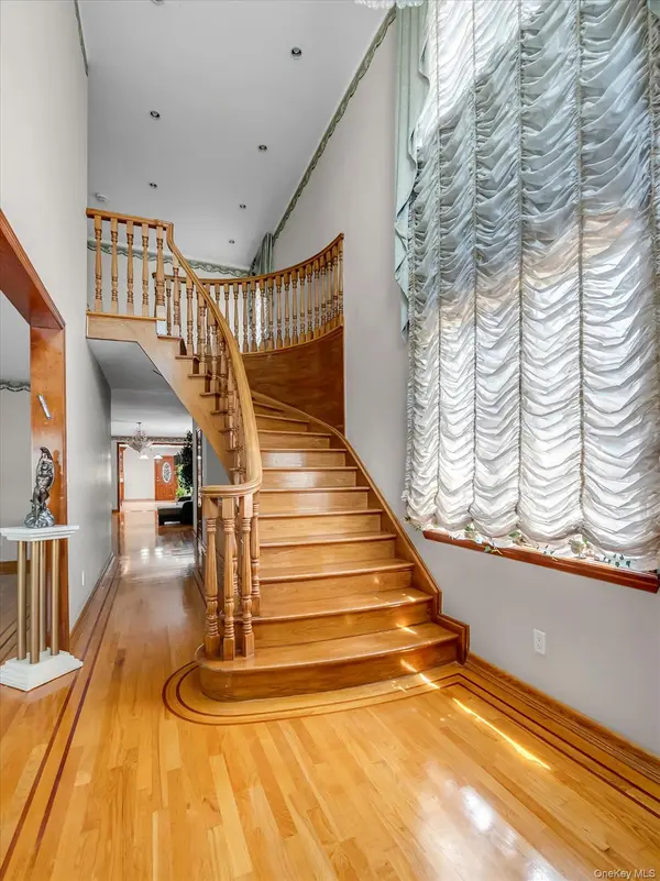 18042 Aberdeen RD, Jamaica, NY 11432