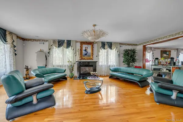 18042 Aberdeen RD, Jamaica, NY 11432