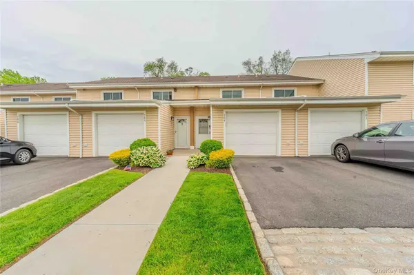 2355 Pershing BLVD #704, Baldwin, NY 11510