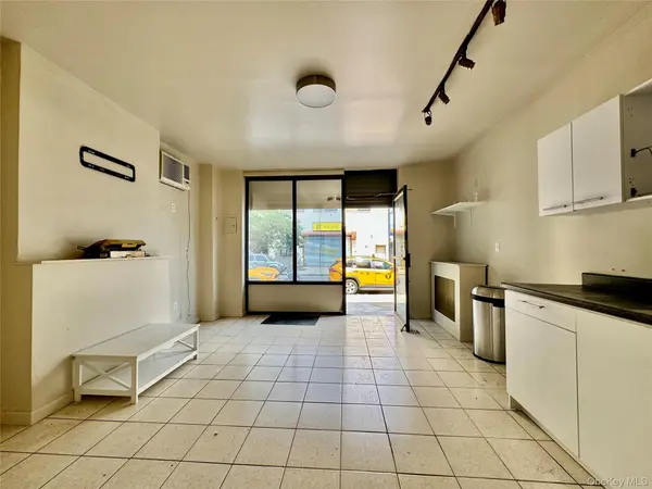 3615 33rd ST, Astoria, NY 11106