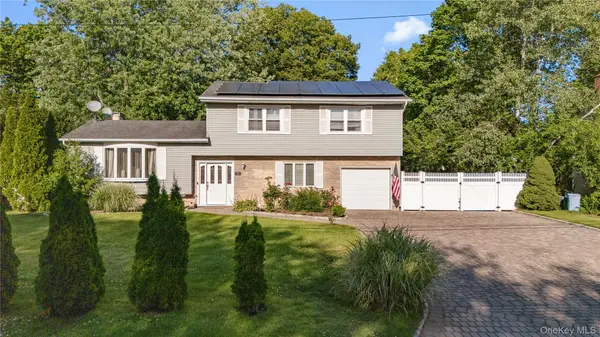 53 Jarvin RD, Port Jefferson Station, NY 11776