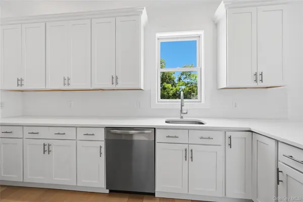 19 Montauk HWY #9, Westhampton, NY 11977