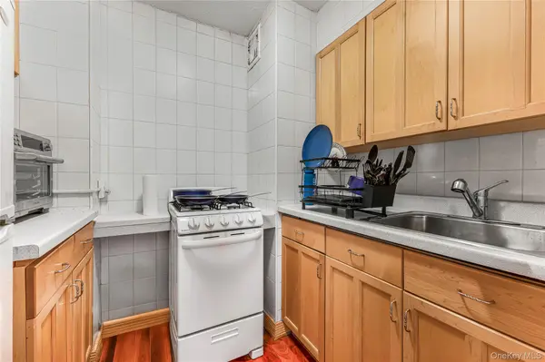 118-17 Union #15J, Forest Hills, NY 11375
