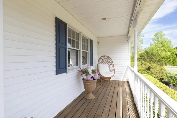 506 Twomey AVE, Baiting Hollow, NY 11933