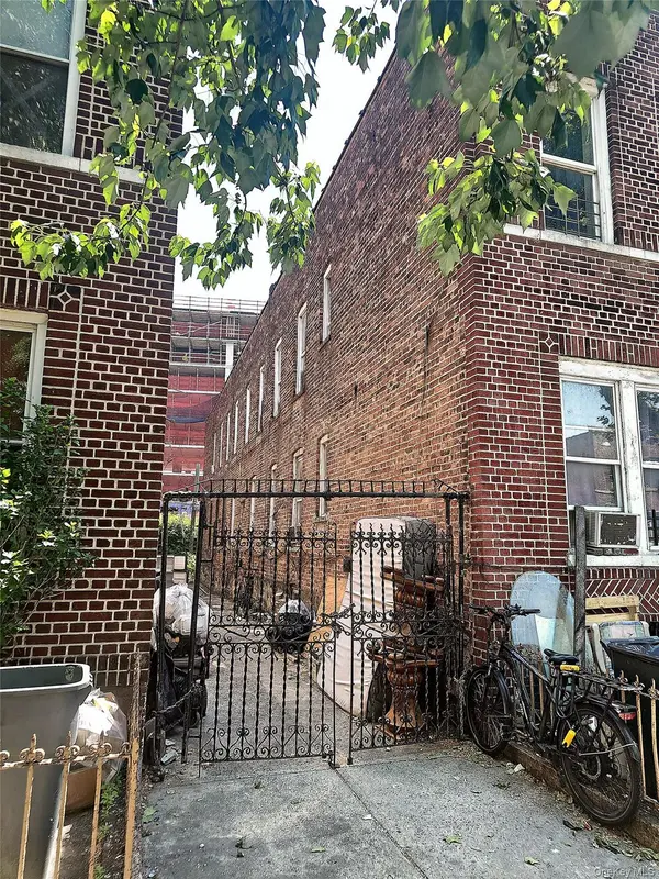 1054 Longfellow AVE, Bronx, NY 10459
