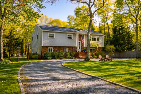 50 Runnymeade DR, East Hampton, NY 11937