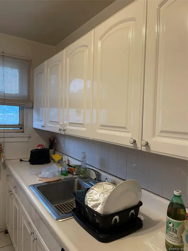 81-14 Langdale ST #249B, New Hyde Park, NY 11040