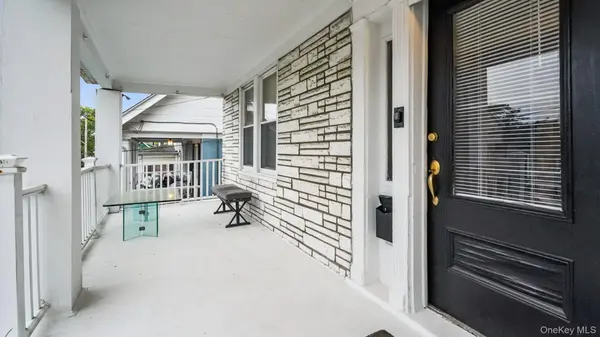 22 Mount Joy PL, New Rochelle, NY 10801