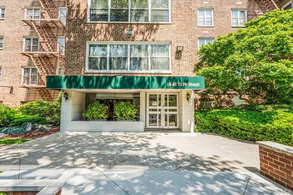 18-65 211th ST #3K, Bayside, NY 11360