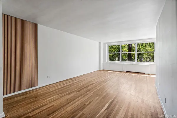 18-65 211th ST #3K, Bayside, NY 11360