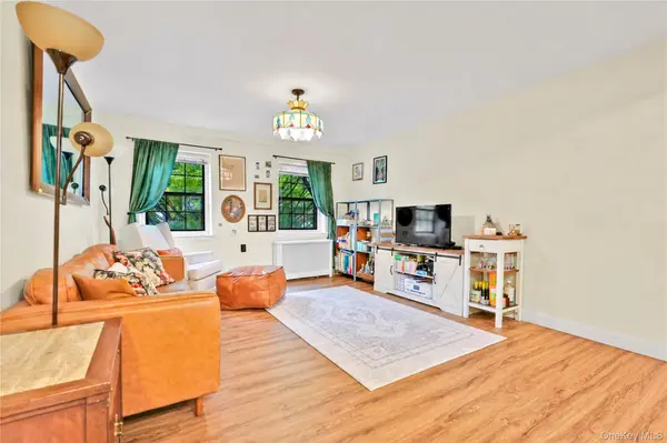 144-32 78th AVE #2G, Flushing, NY 11367