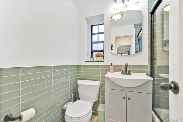 144-32 78th AVE #2G, Flushing, NY 11367