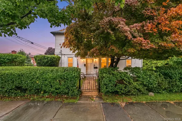 25 Fowler AVE, Yonkers, NY 10701