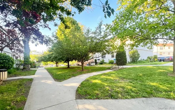 6722 136th Street #A, Flushing, NY 11367