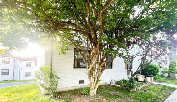 6722 136th Street #A, Flushing, NY 11367