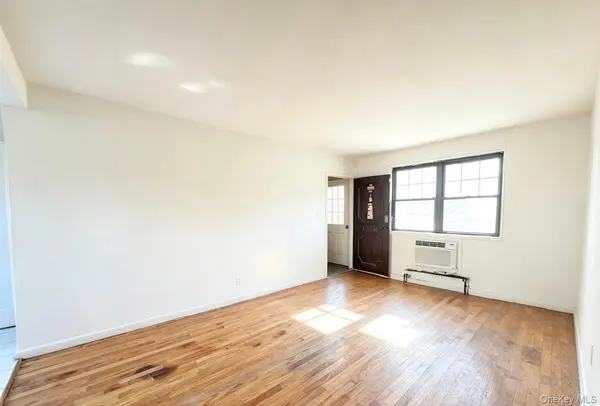 6722 136th Street #A, Flushing, NY 11367