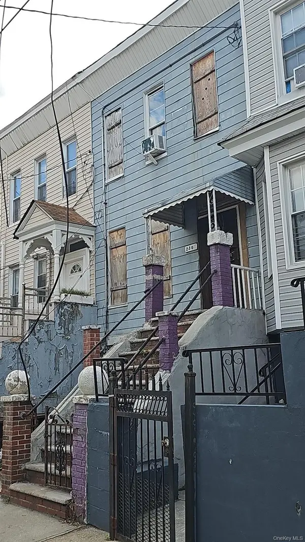 2307 Cambreleng AVE, Bronx, NY 10458