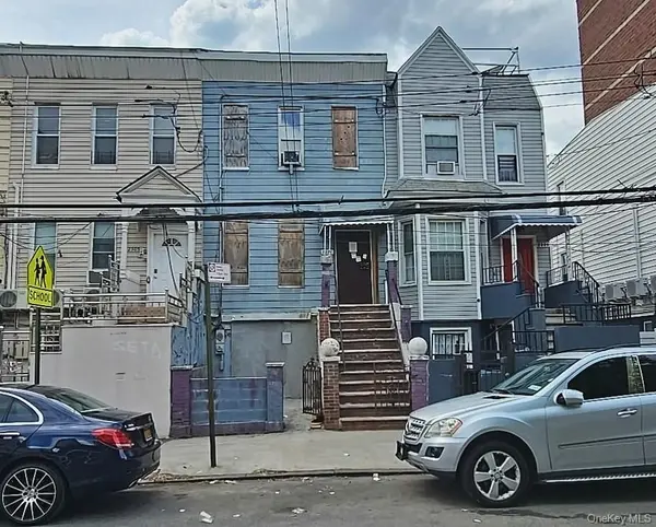 2307 Cambreleng AVE, Bronx, NY 10458