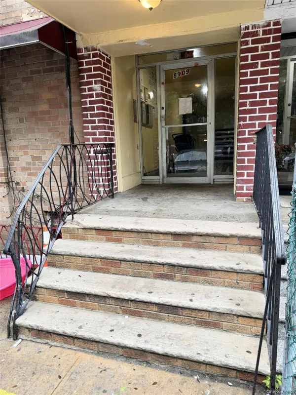 8909 170th ST, Jamaica, NY 11432