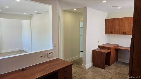 724 E Park AVE, Long Beach, NY 11561