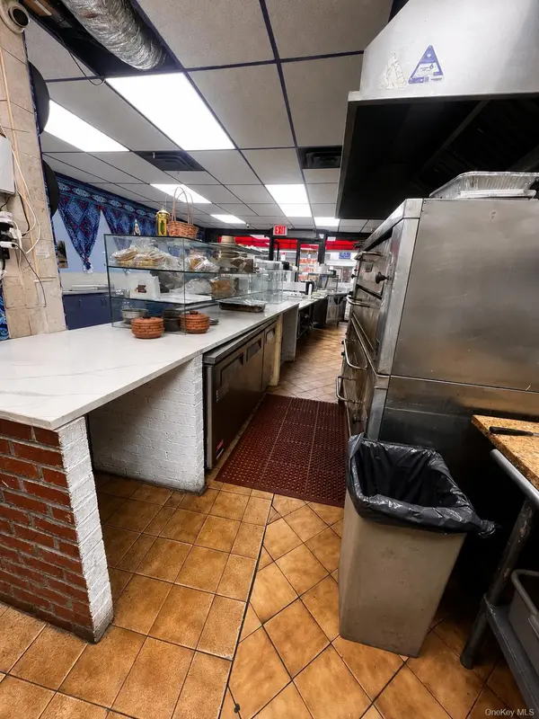 31-51 Steinway Street, Astoria, NY 11103