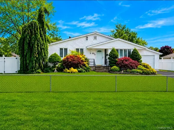 170 W 9th ST, Deer Park, NY 11729