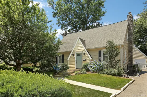 51 Stratford RD, Scarsdale, NY 10583