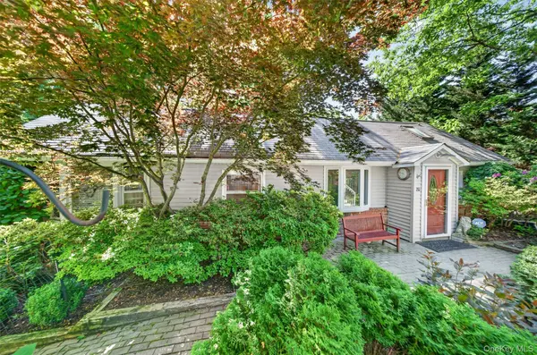 20 Blueberry HL, Greenwood Lake, NY 10925