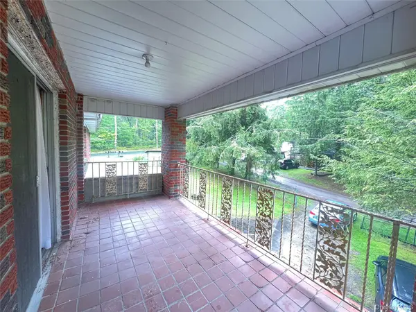 4 Beach RD #2nd floor unit, Glen Spey, NY 12737