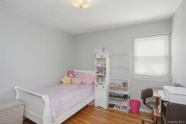 503 S 12th ST, New Hyde Park, NY 11040