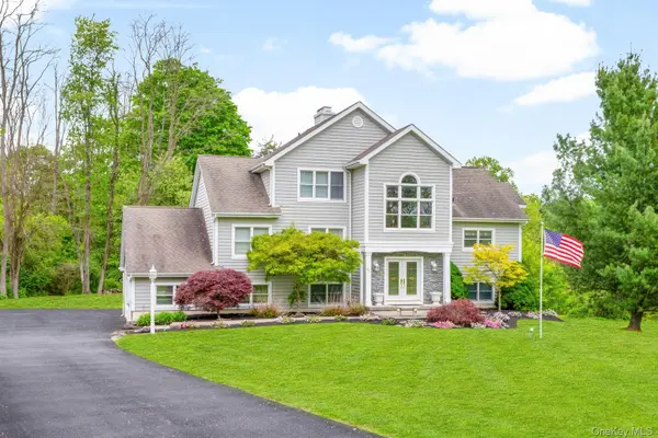 40 Burts PATH, Hopewell Junction, NY 12533